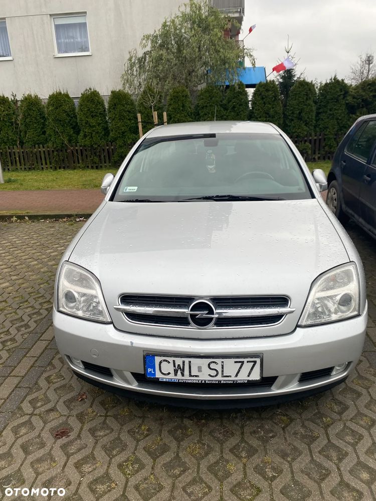 Opel Vectra 2.2 - 1