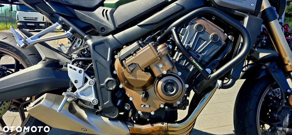 Honda CB - 8