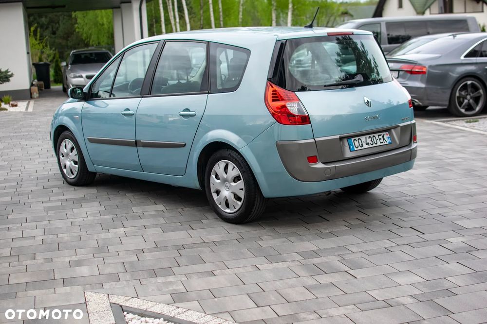 Renault Grand Scenic - 15