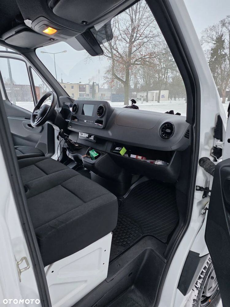 Mercedes-Benz Sprinter - 8