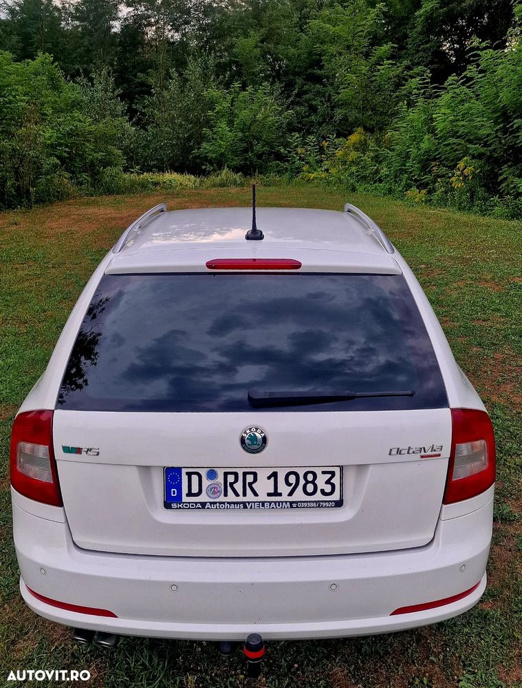 Skoda Octavia 2.0 TDI CR DPF RS - 28