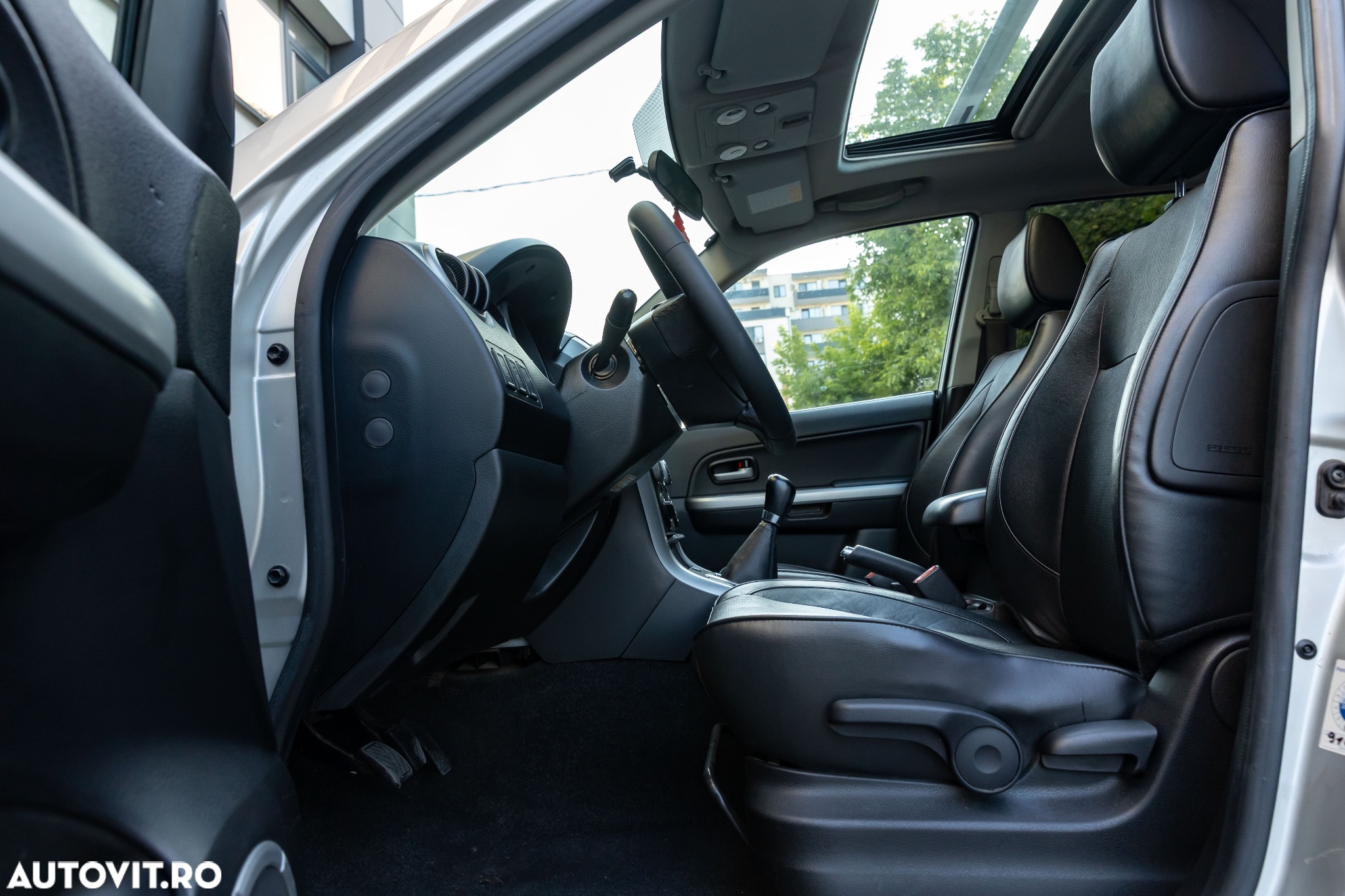 Suzuki Grand Vitara 1.9 DDiS Comfort - 28