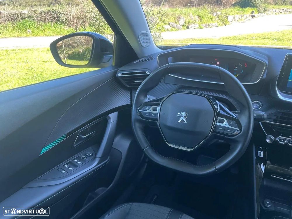 Peugeot e-2008 50 kWh Allure - 26