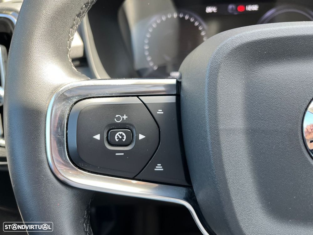 Volvo XC 40 1.5 T5 PHEV Momentum - 17