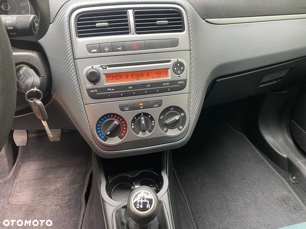 Fiat Grande Punto - 10