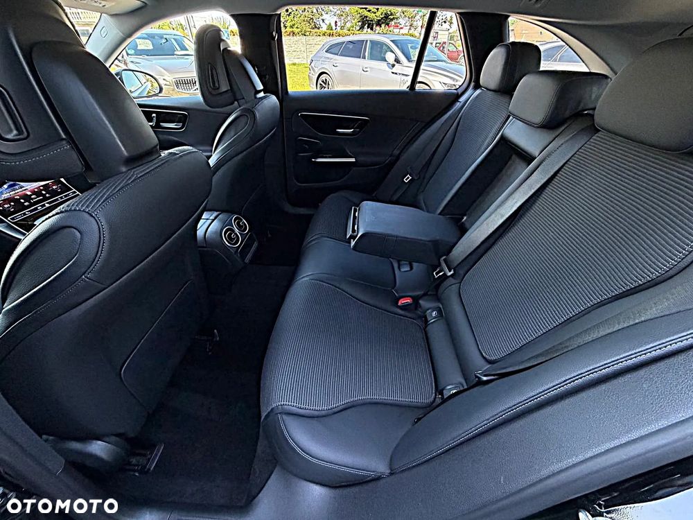 Mercedes-Benz Klasa C 220 d 9G-TRONIC 4Matic Avantgarde - 21