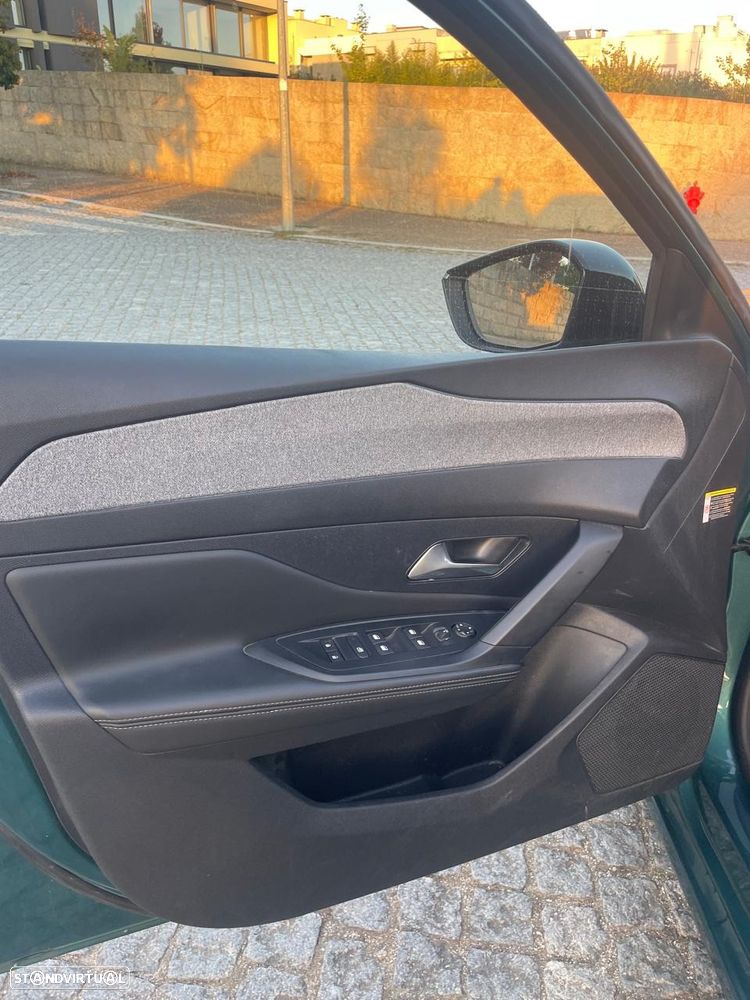 Peugeot 308 SW 1.6 Hybrid Allure e-EAT8 - 25