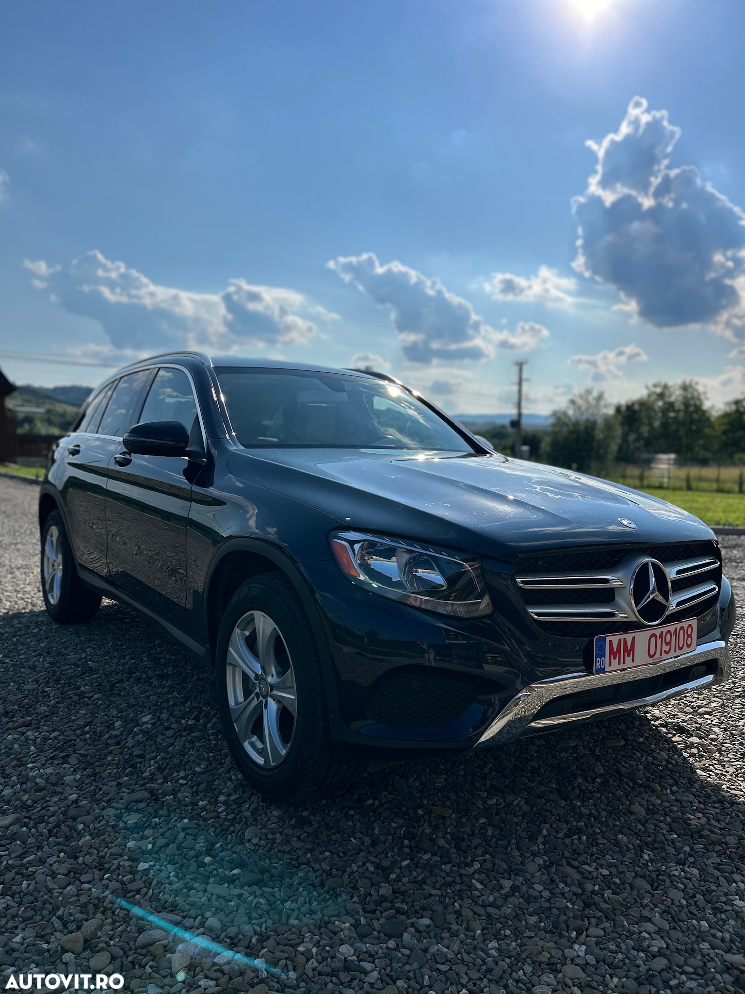 Mercedes-Benz GLC 300 4Matic 9G-TRONIC AMG Line - 2