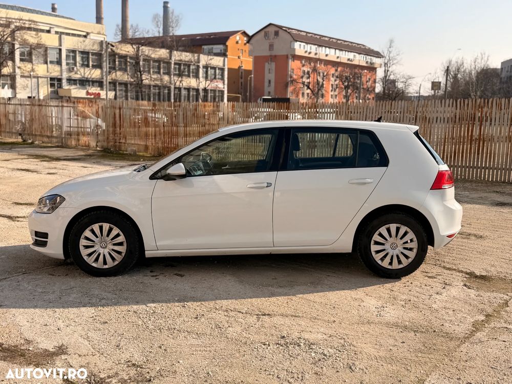 Volkswagen Golf 1.6 TDI DPF Trendline - 5
