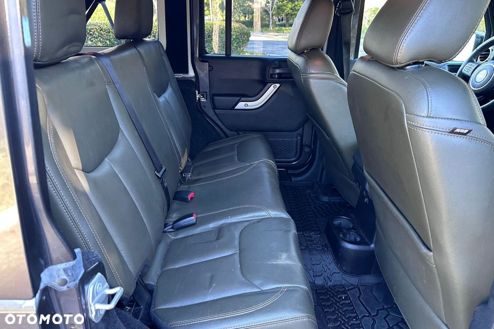 Jeep Wrangler Unlimited 3.6 Automatik Sahara - 18