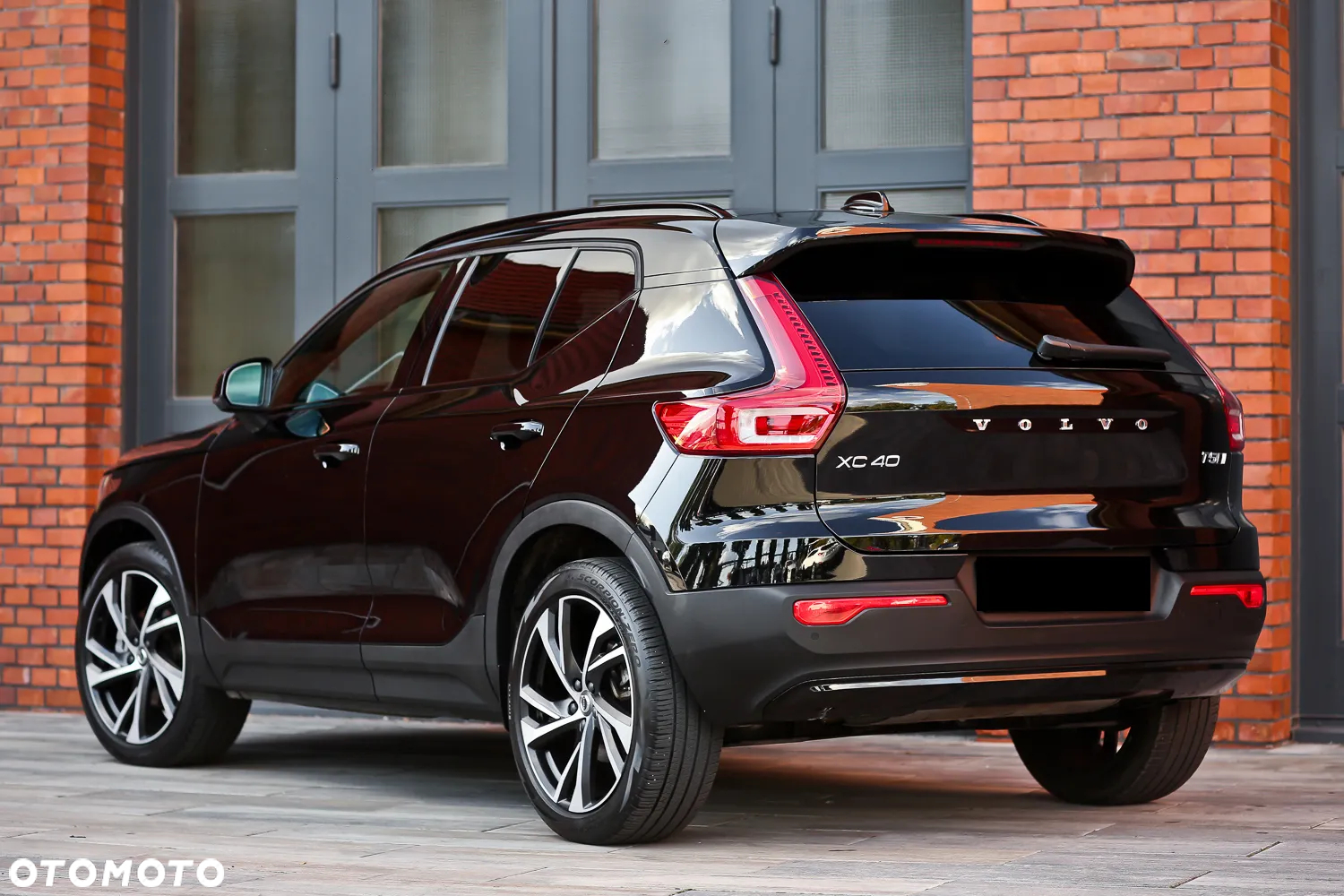 Volvo XC 40 T5 AWD R-Design (Intro Edition) - 13
