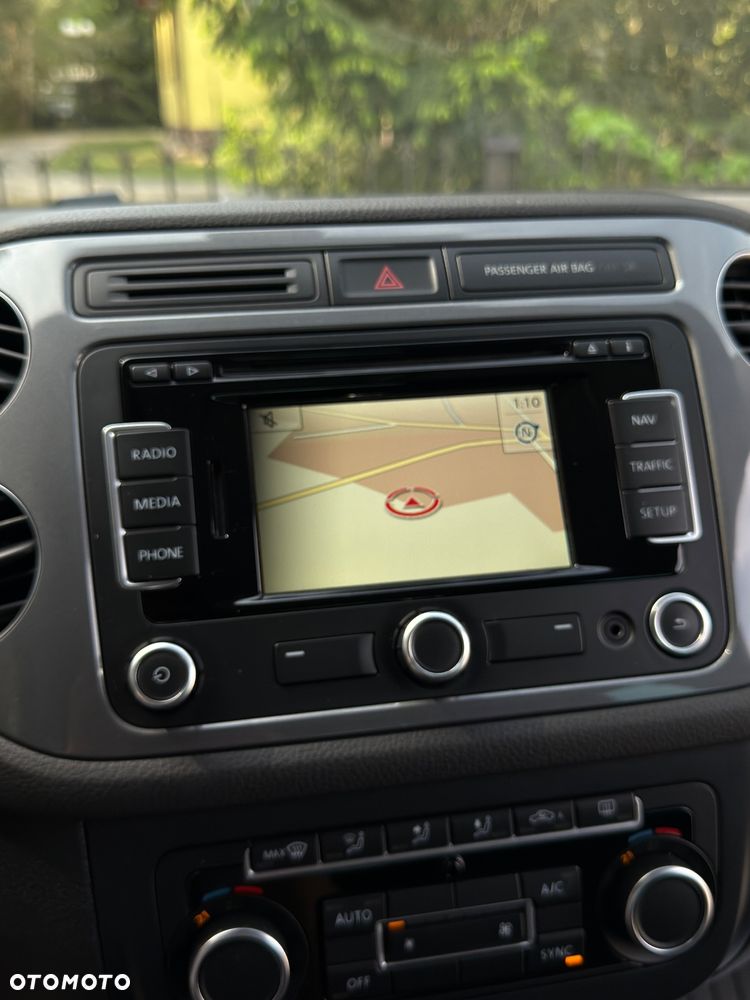 Volkswagen Tiguan - 16