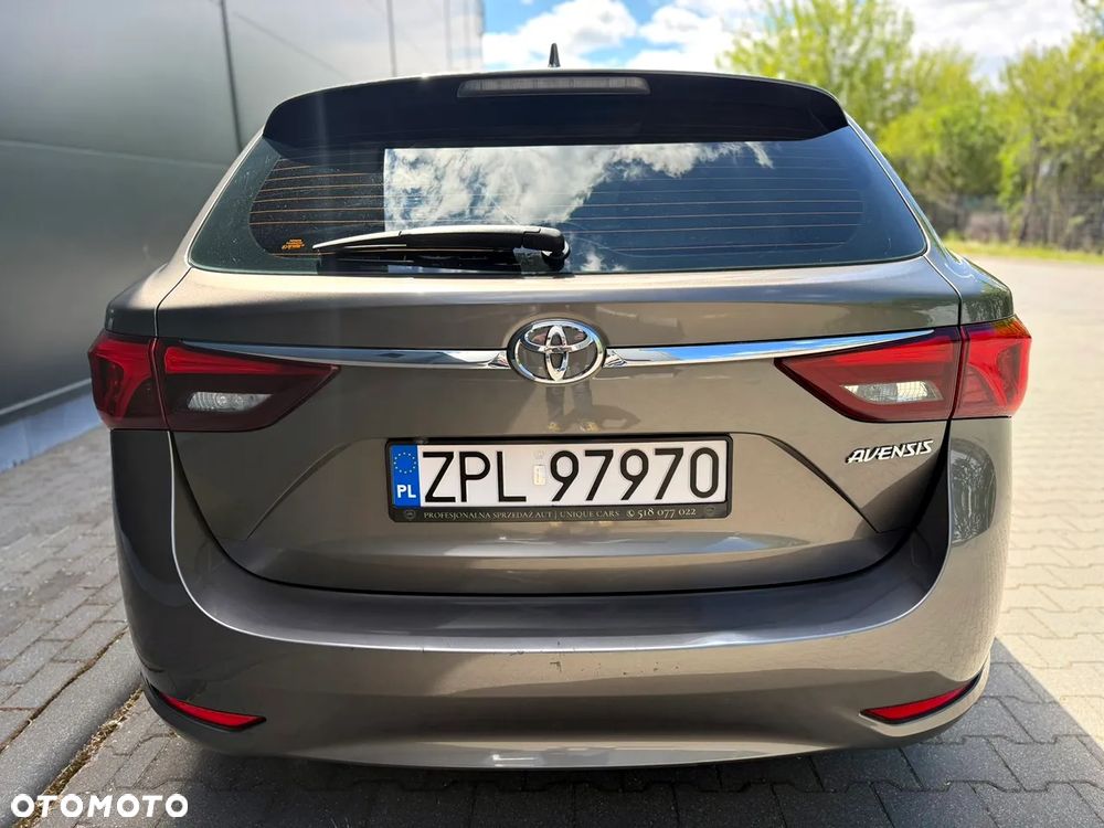 Toyota Avensis - 6