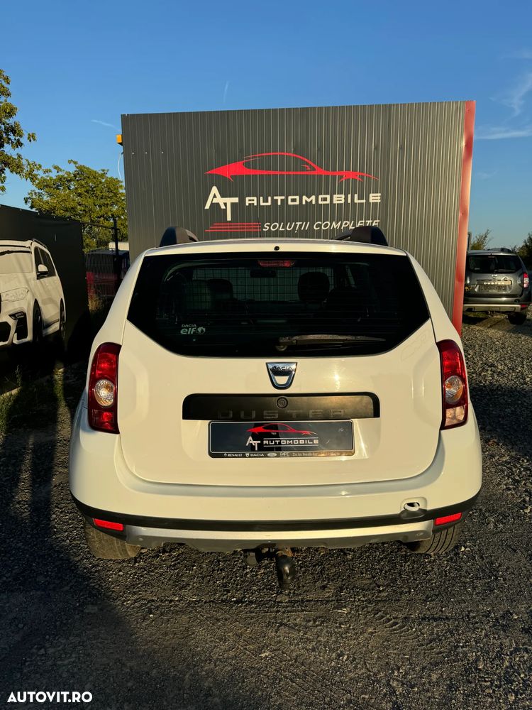 Dacia Duster 1.6 16V 4x4 Prestige - 8