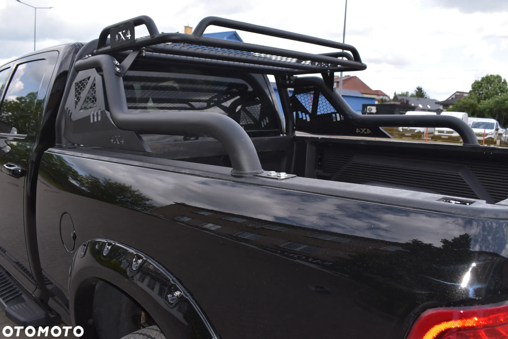 RAM 1500 Crew Cab Sport - 8