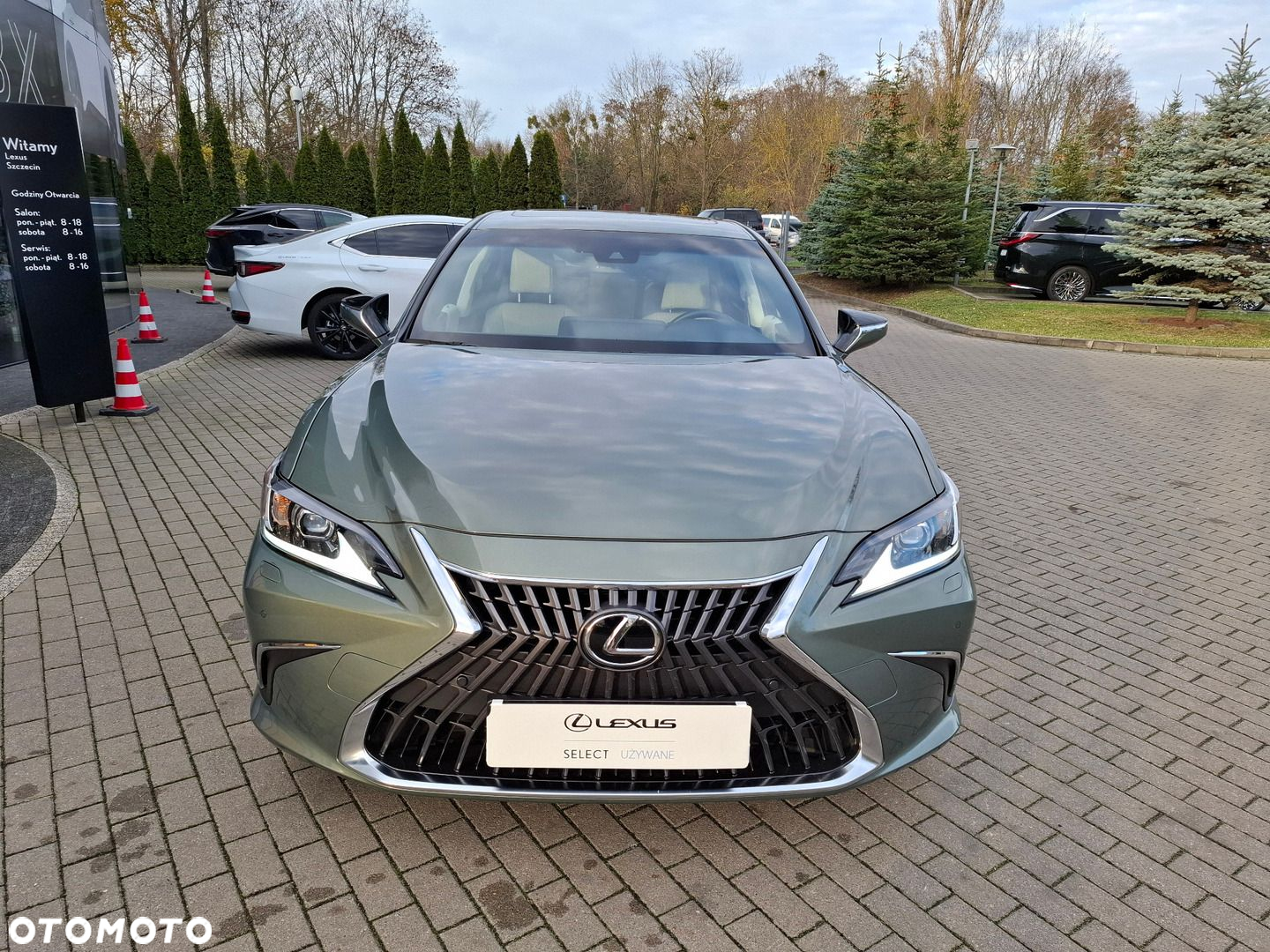 Lexus ES - 5