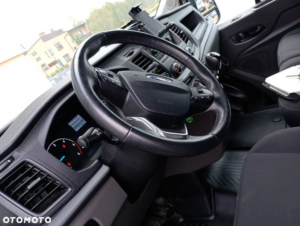 Ford Transit - 21