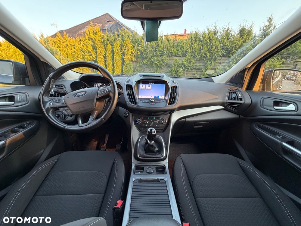 Ford Kuga 2.0 TDCi 2x4 Titanium - 14