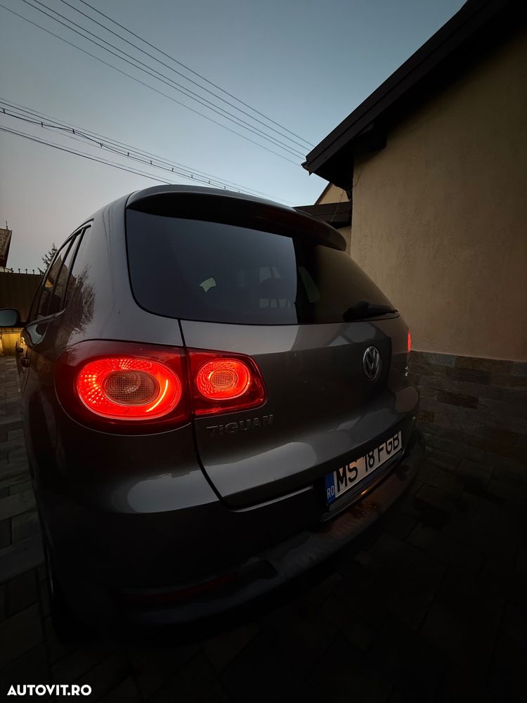 Volkswagen Tiguan 2.0 TDI 4Motion Sport & Style - 8