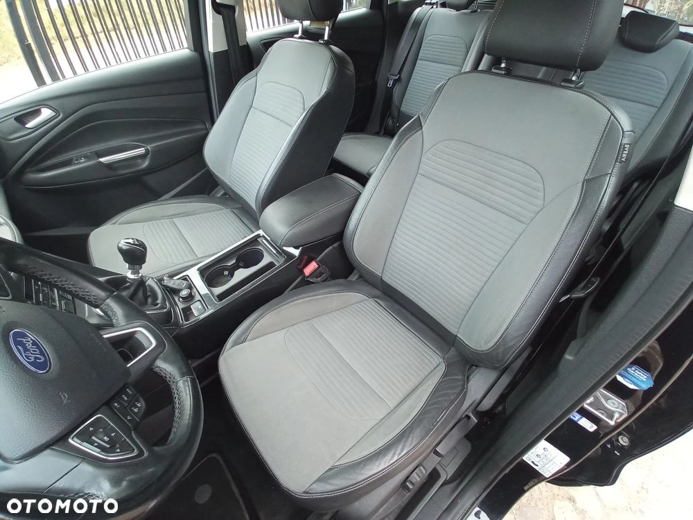 Ford Kuga 2.0 TDCi 4WD Titanium Plus - 26
