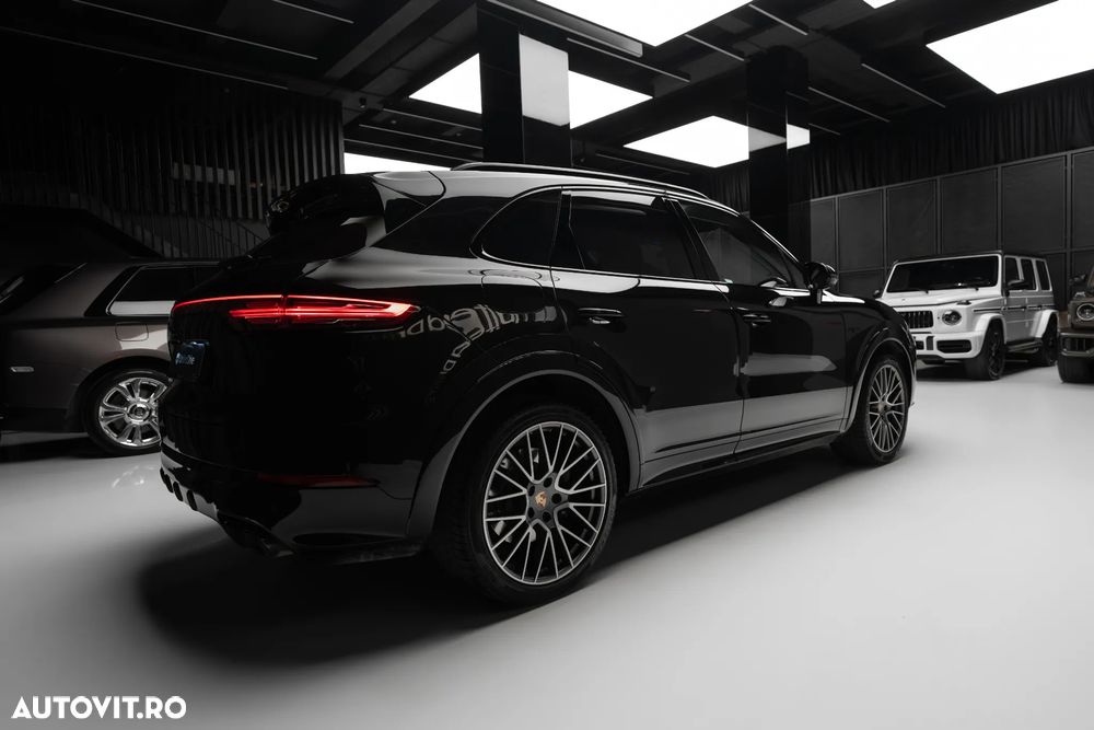 Porsche Cayenne E-Hybrid - 10