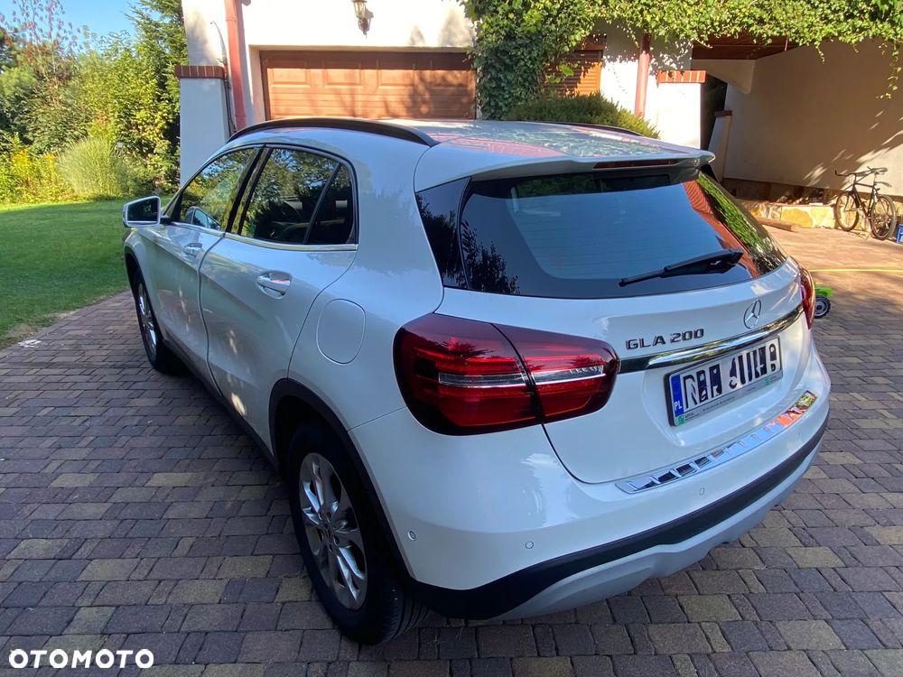 Mercedes-Benz GLA 200 7G-DCT AMG Line - 4