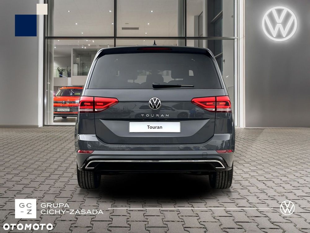 Volkswagen Touran - 4