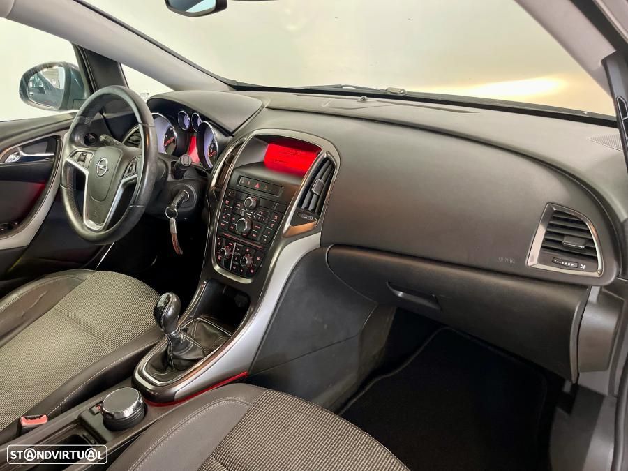 Opel Astra 1.7 CDTi Cosmo - 19