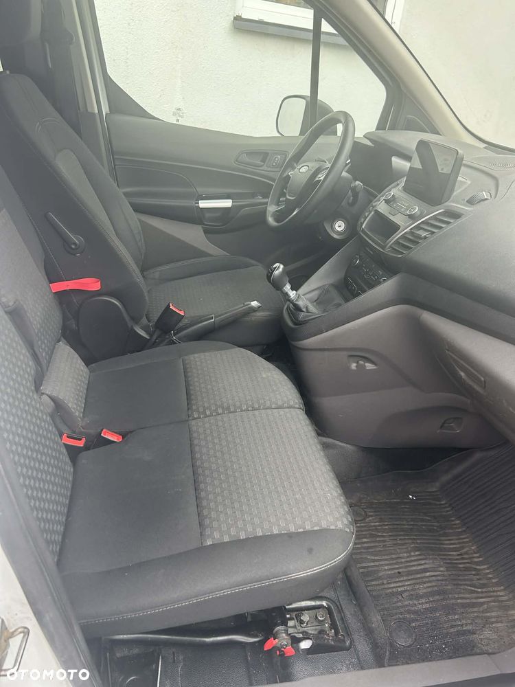 Ford Transit Connect - 8