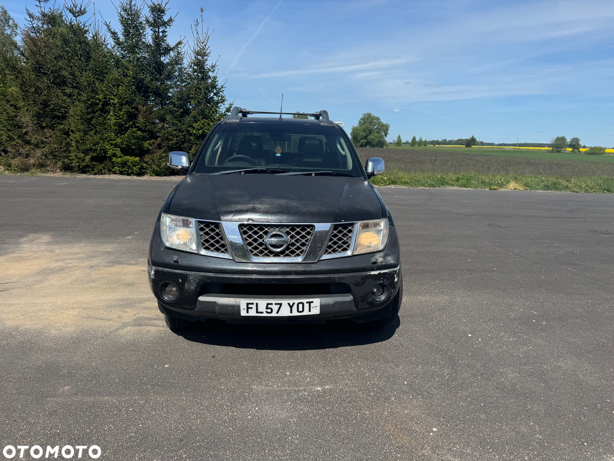 Nissan Navara 2.5 TDi Base / XE - 2