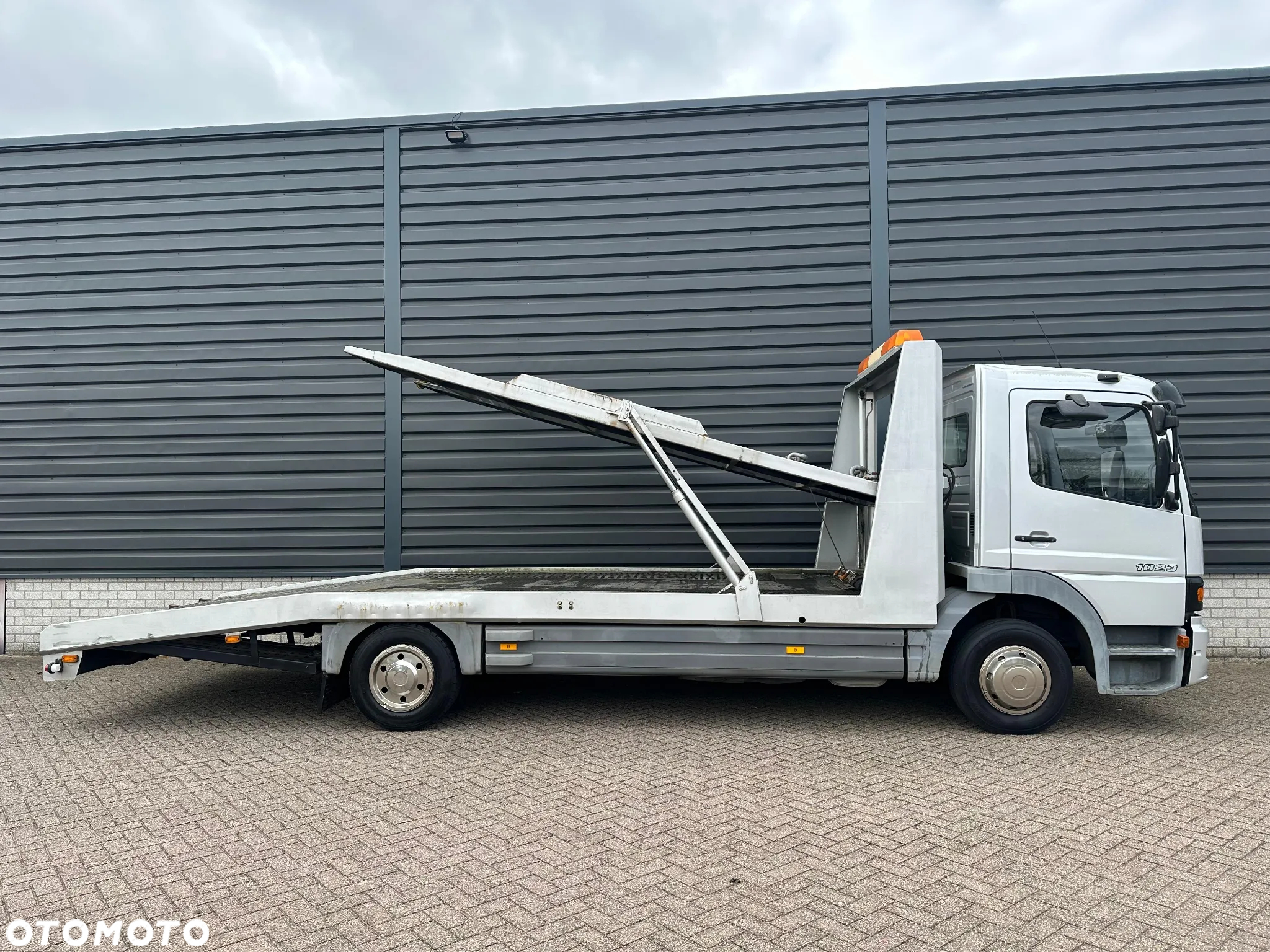 Mercedes-Benz ATEGO - 27