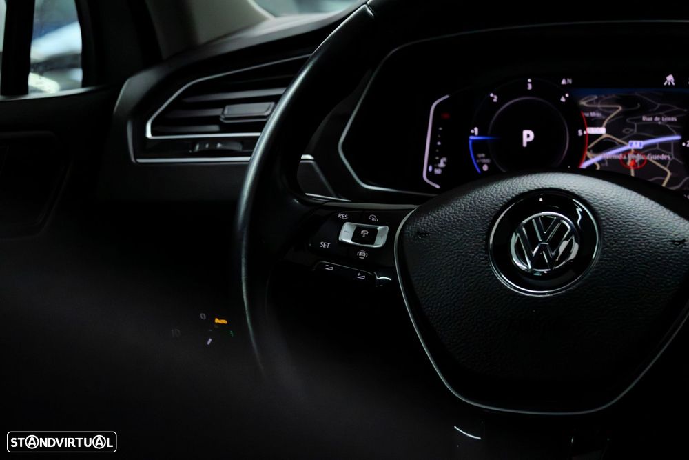 VW Tiguan 2.0 TDI R-Line DSG - 18