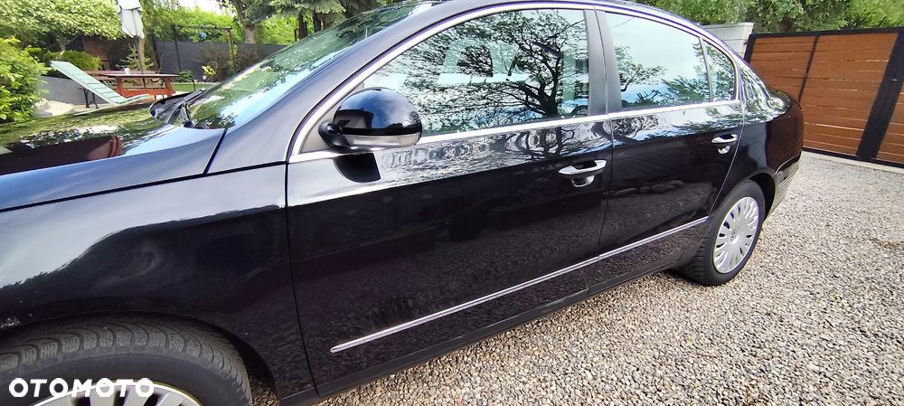 Volkswagen Passat 1.6 FSI Comfortline - 7
