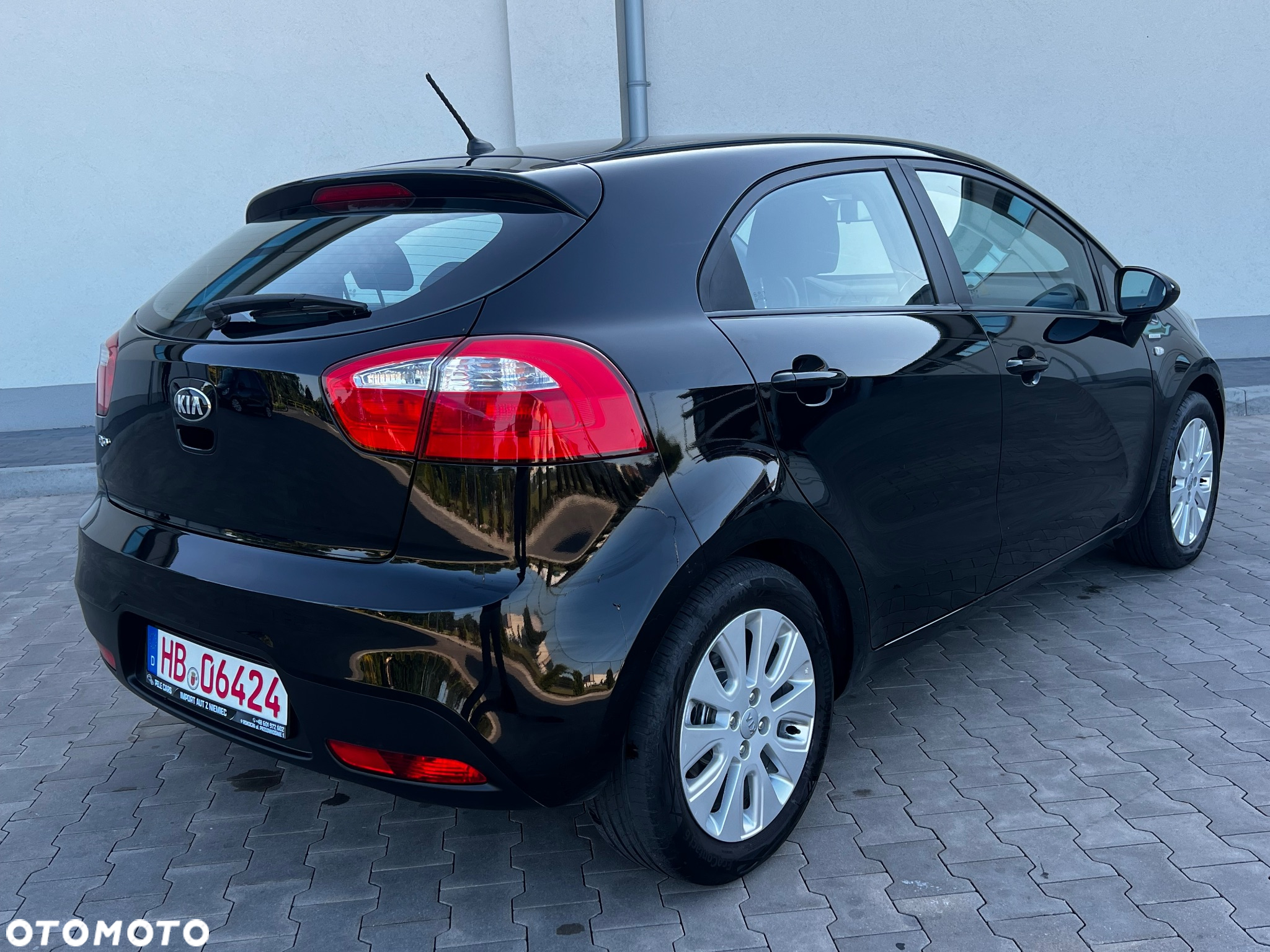 Kia Rio - 4