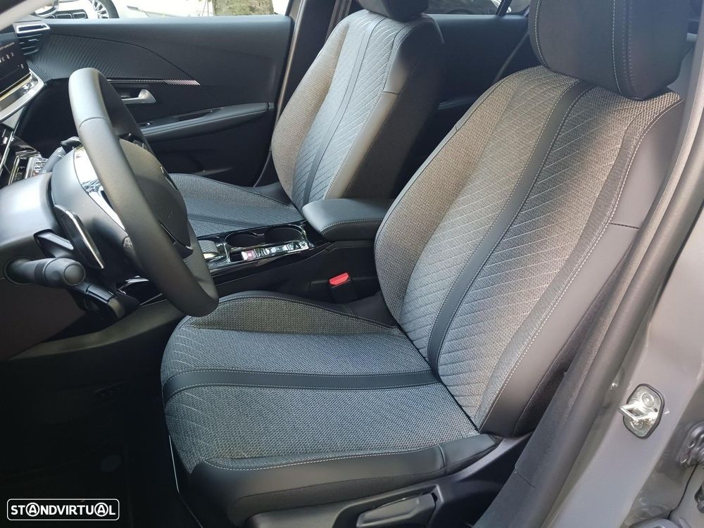 Peugeot 208 1.2 Hybrid Allure e-DCS6 - 30