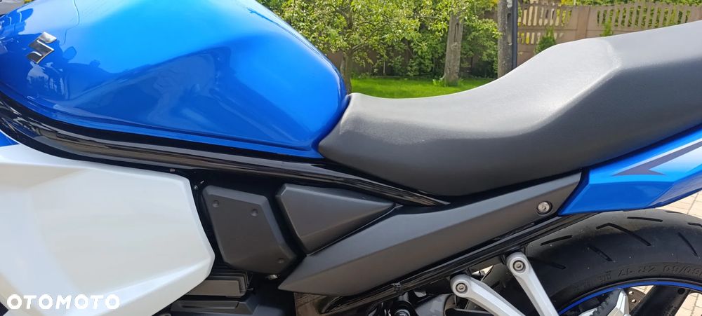 Suzuki GSX - 37