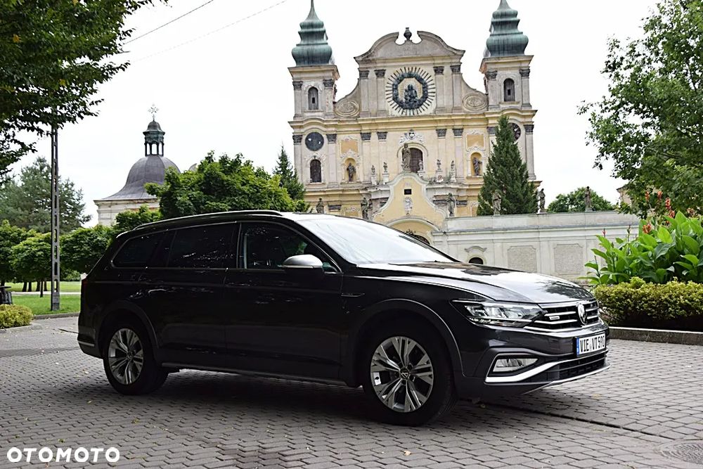 Volkswagen Passat Alltrack 2.0 TDI SCR DSG 4Motion - 8