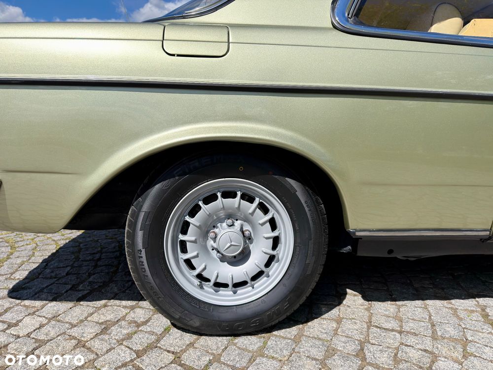 Mercedes-Benz W123 - 13