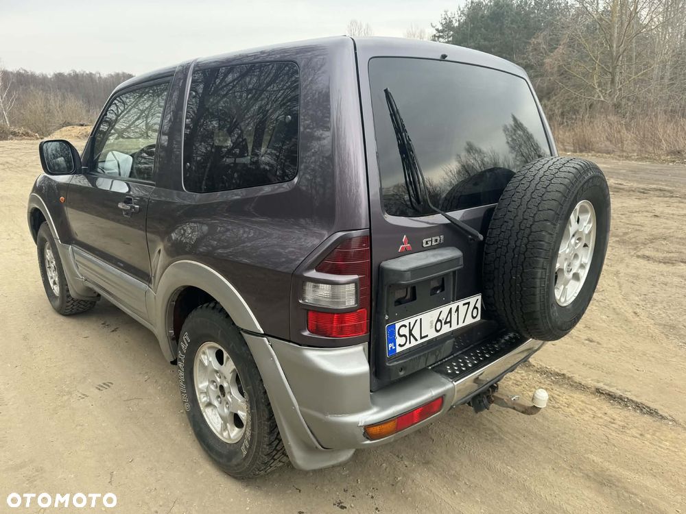 Mitsubishi Pajero - 5