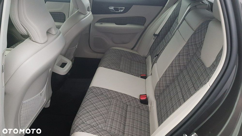 Volvo V60 - 24