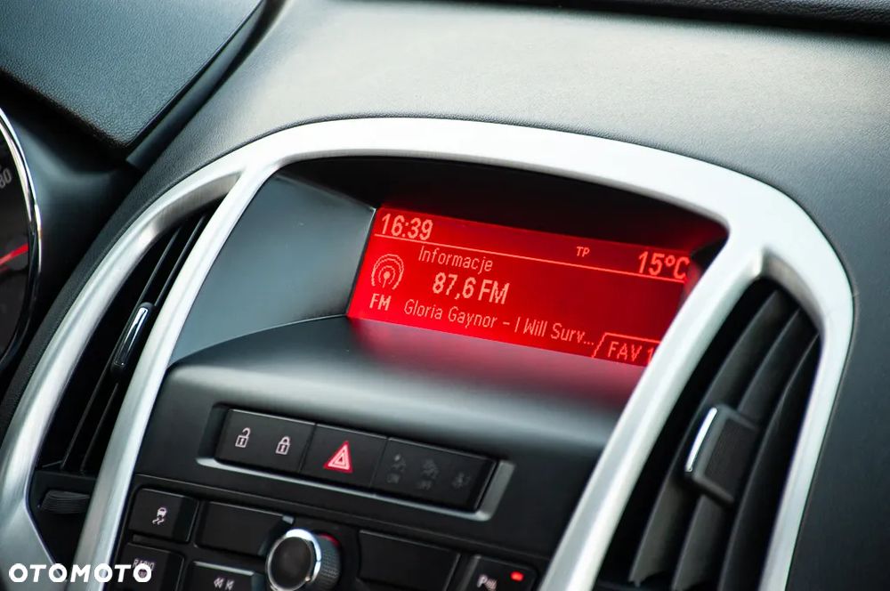 Opel Astra GTC 1.6 Turbo Innovation - 22