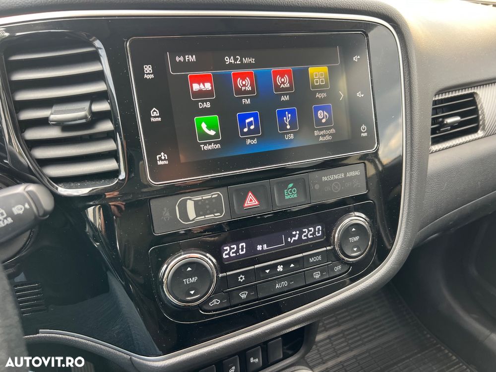 Mitsubishi Outlander 2.2 DI-D 4WD Automatik Intense - 11