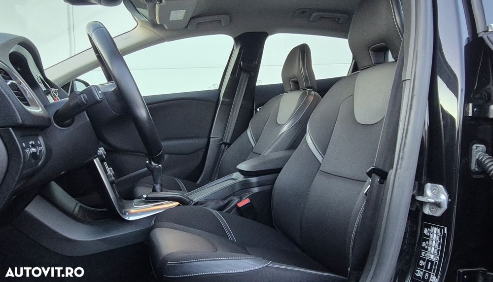 Volvo V40 D4 VEA Momentum - 11