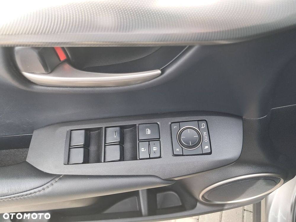 Lexus NX 300h Comfort AWD - 13