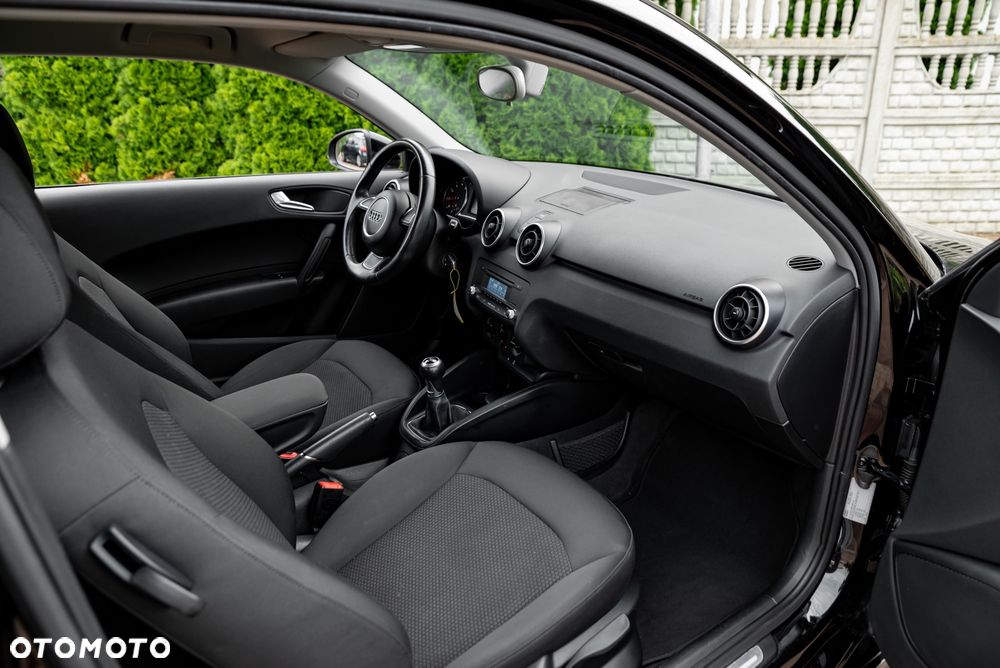 Audi A1 3-drzwiowe 1.2 TFSI S line edition - 19