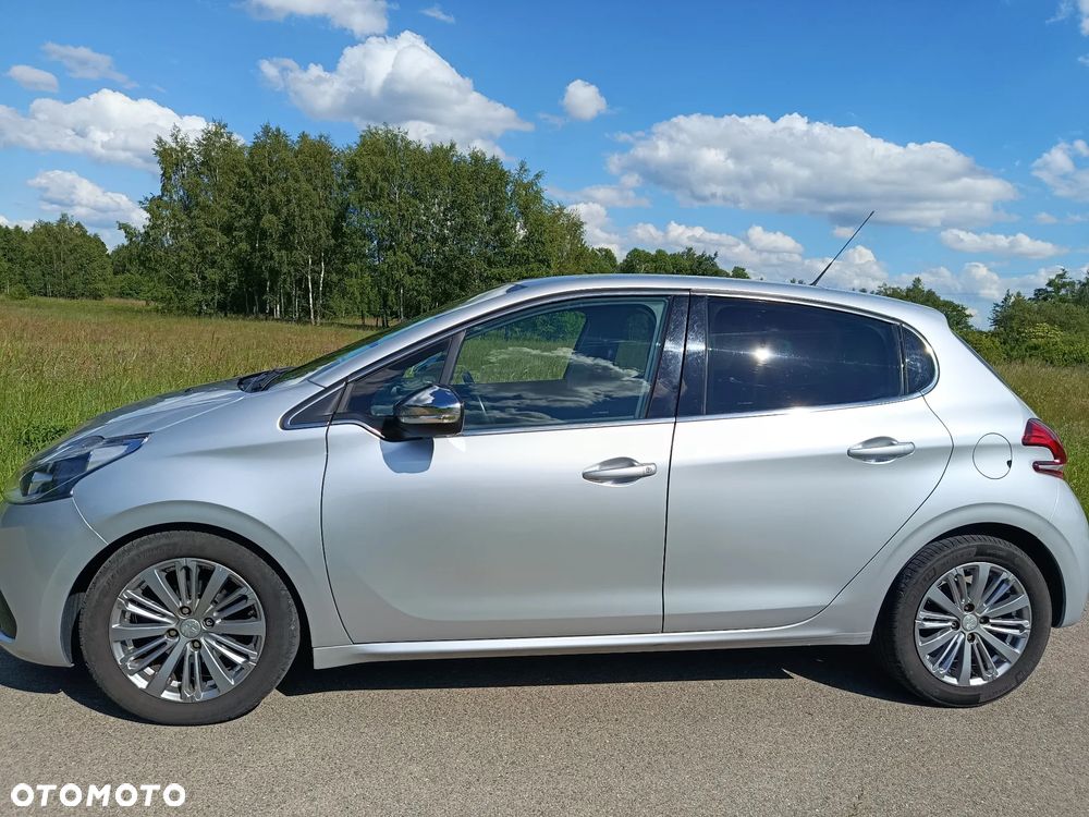 Peugeot 208 PureTech 110 Stop & Start Allure - 6