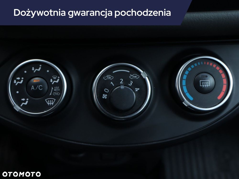 Toyota Yaris - 17