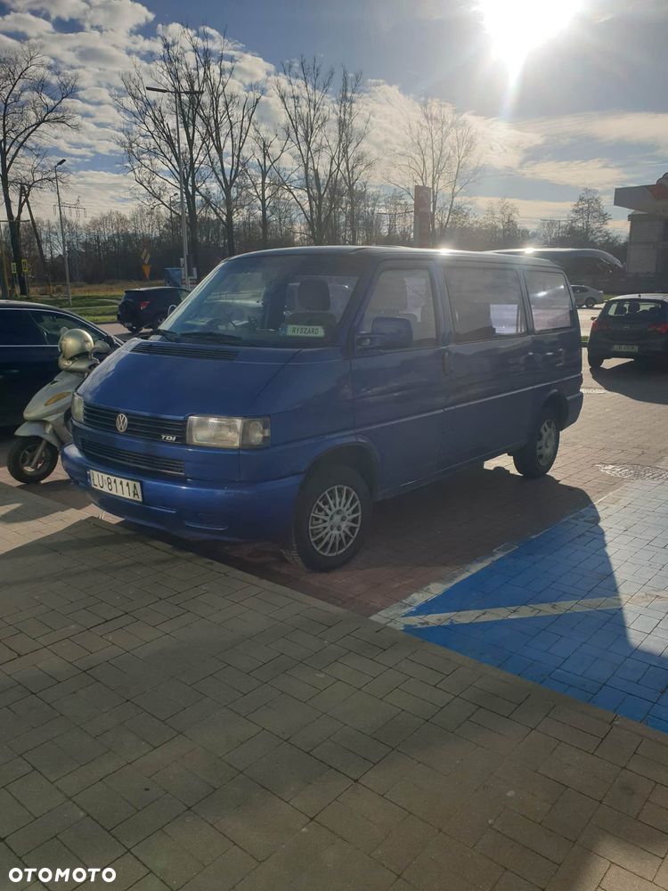 Volkswagen Transporter - 1