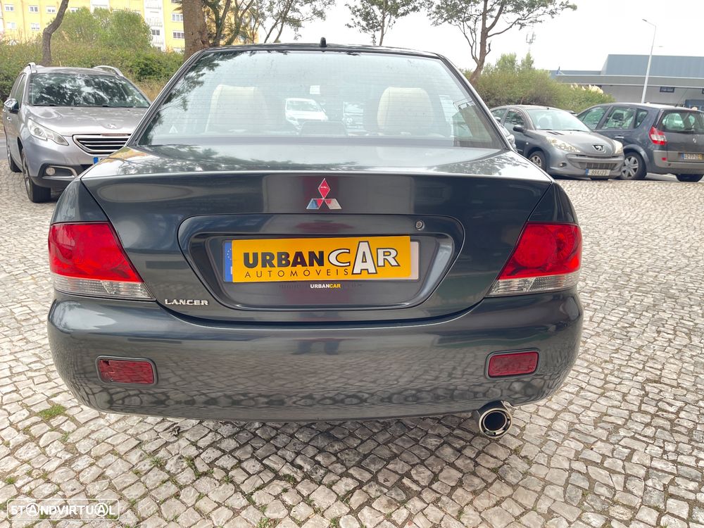 Mitsubishi Lancer - 5