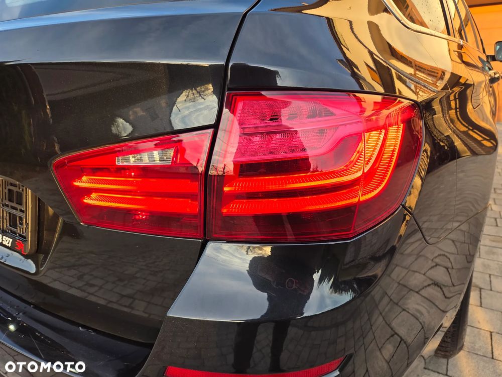 BMW Seria 5 520d Sport - 38